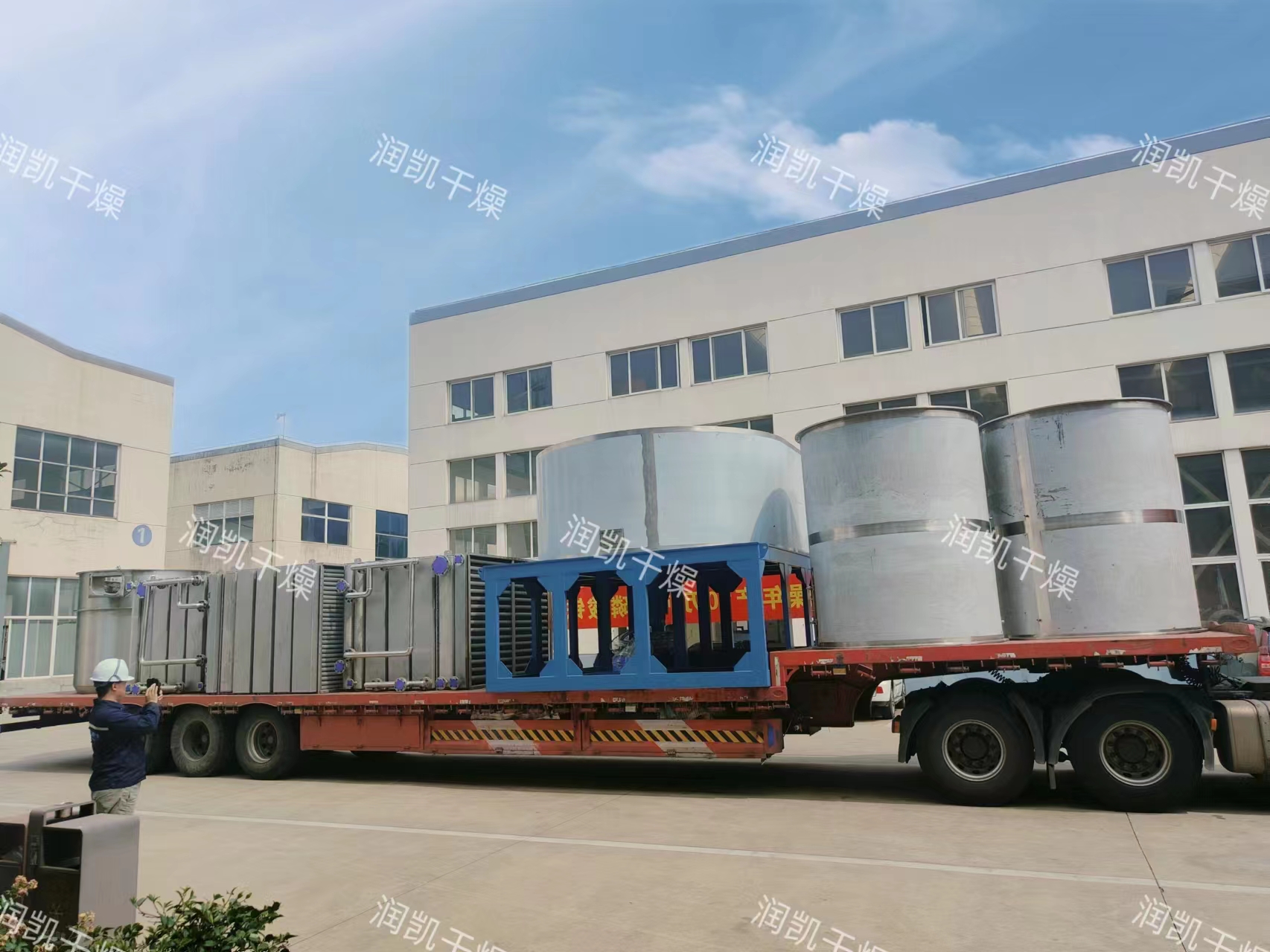 润凯干燥年产10万吨磷酸铁锂电池级项目，闪蒸干燥设备发货中