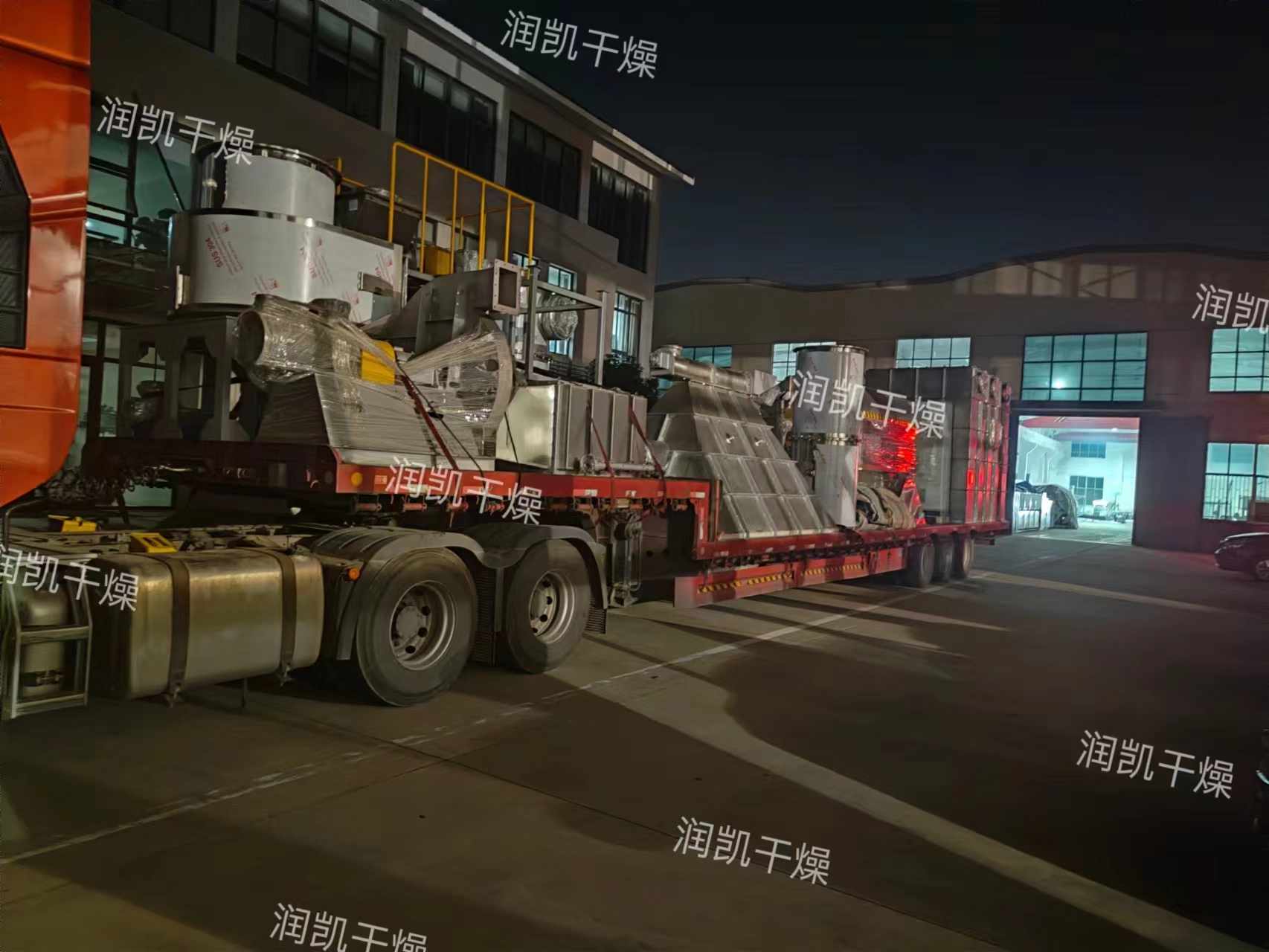 浙江某制药行业订购的闪蒸干燥机及滚筒刮板如期发货啦